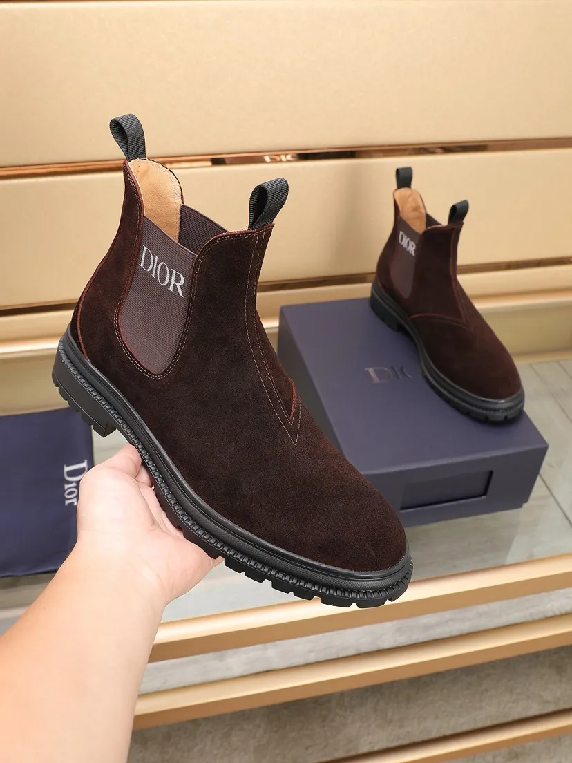 Men's men's shoes 💰P500💰[Dior] Dior ✨ is online at the same time 👏 This casual sneaker is a new product in the series and continues Di*r's classic style. The upper is made of original first-layer cowhide, paired with a textured outsole, and the brand's iconic details are on the side openings to enhance the style. Fashionable and versatile. Create a casual look. Size: 38-44 (45 customized)